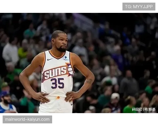 太阳失去杜兰特后表现超预期 布克承担更多组织重任