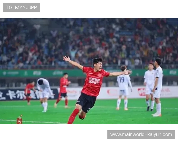 蓉城新援索罗金替补亮相 后防线引援效果初显